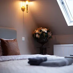 https://luxury-suites-meir.hotelsantwerp.net